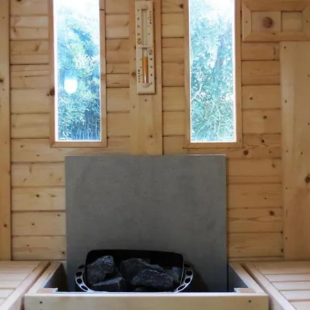 Le Ginestre Bed & Breakfast 4*